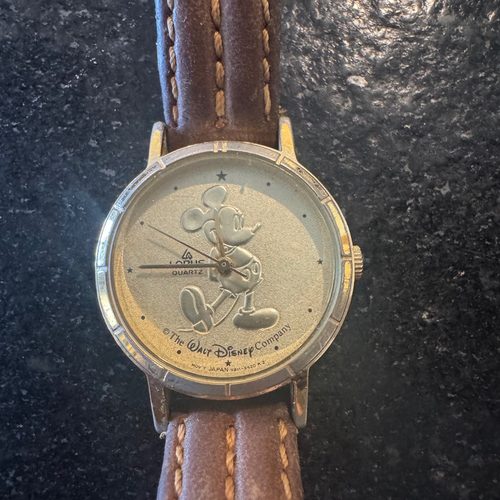 Vintage Lorus Walt Disney Mickey Mouse Watch Leather Band
